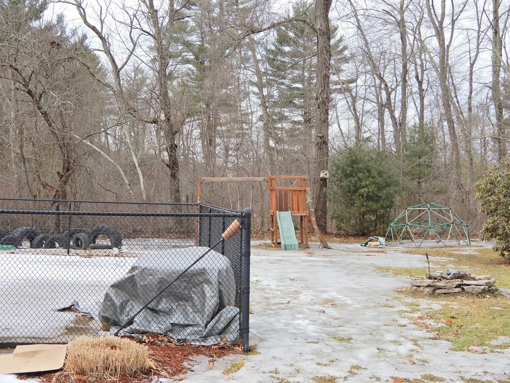 8 Cornfield Road Spencer, MA 01562 - Photo 8 of 31 Gallery Image 8