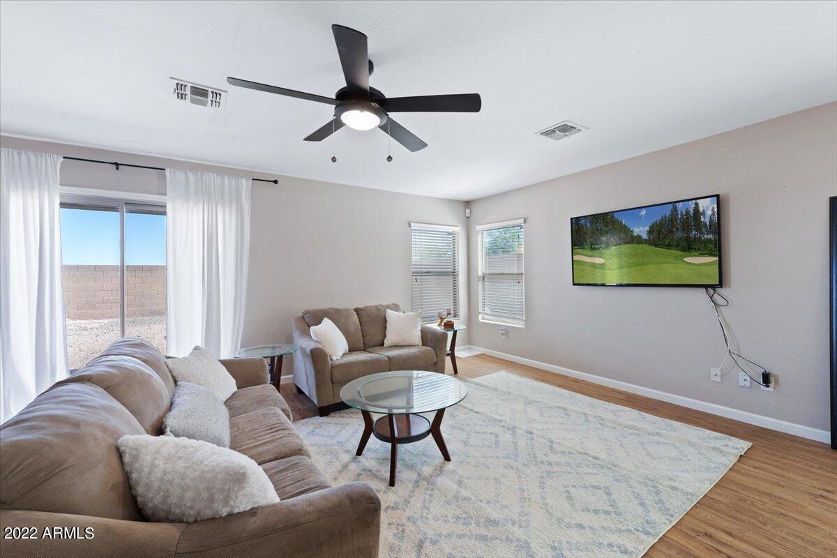 944 West Elizabeth Way Coolidge, AZ 85128 - Photo 13 of 38 Great Room