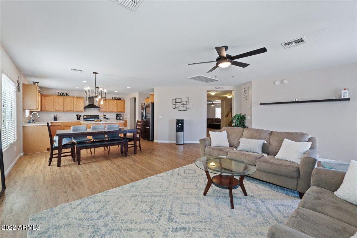 944 West Elizabeth Way Coolidge, AZ 85128 - Photo 14 of 38 Great Room