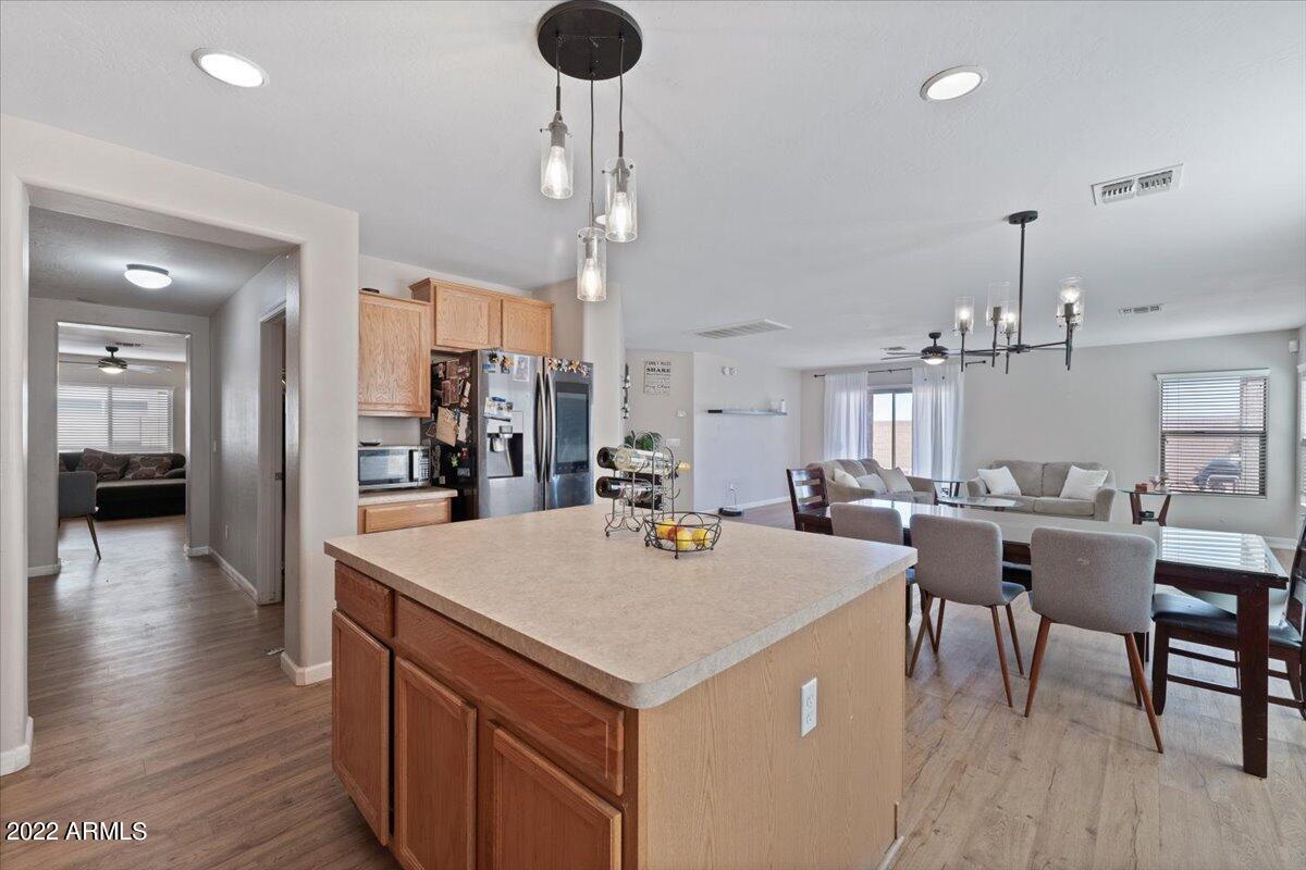 944 West Elizabeth Way Coolidge, AZ 85128 - Photo 17 of 38 Kitchen
