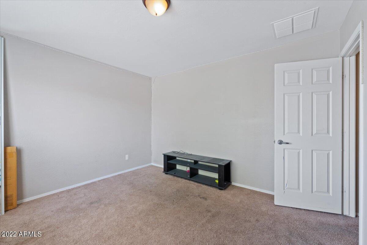 944 West Elizabeth Way Coolidge, AZ 85128 - Photo 29 of 38 Bedroom 5