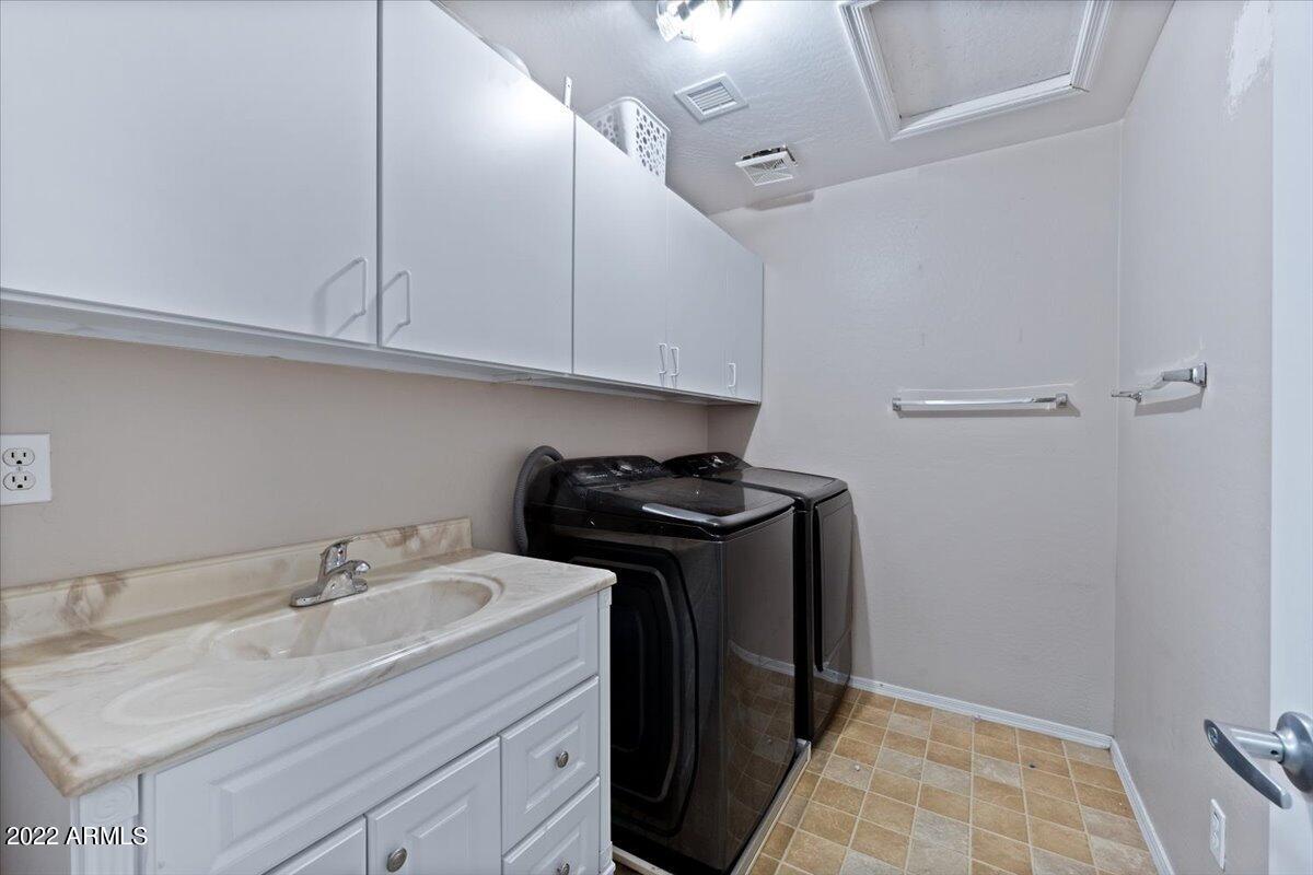 944 West Elizabeth Way Coolidge, AZ 85128 - Photo 31 of 38 Laundry Upstairs