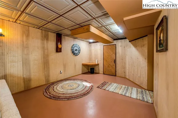 a view of a storage & utility room