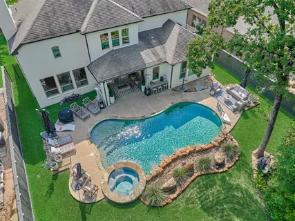 $1,185,000 | 134 Monterrey Bend, Montgomery, TX 77316