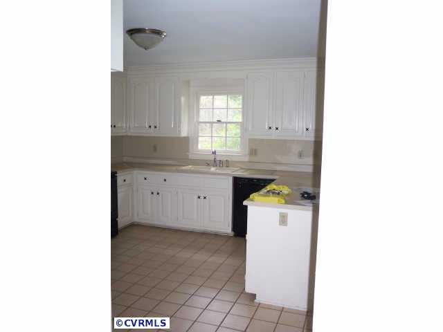 2311 Castlestone Road Midlothian, VA 23113 - Photo 8 of 10 Gallery Image 8