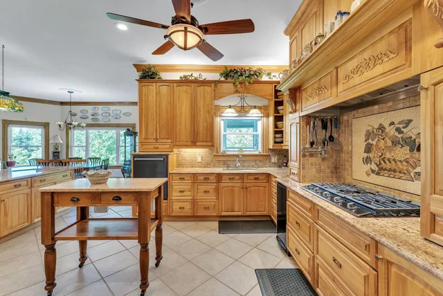 $1,995,000 | 4647 Lake Road, Newport Town, VT 05857