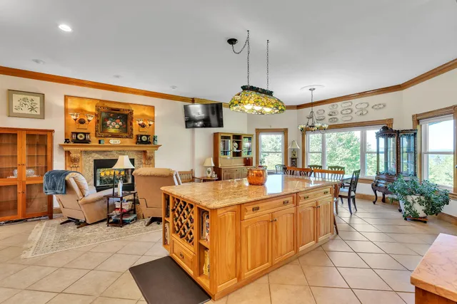 $1,995,000 | 4647 Lake Road, Newport Town, VT 05857