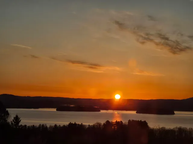 $1,995,000 | 4647 Lake Road, Newport Town, VT 05857