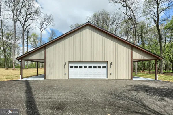 $517,500 | 15937 McDowell Farm Lane, Stewartstown, PA 17363