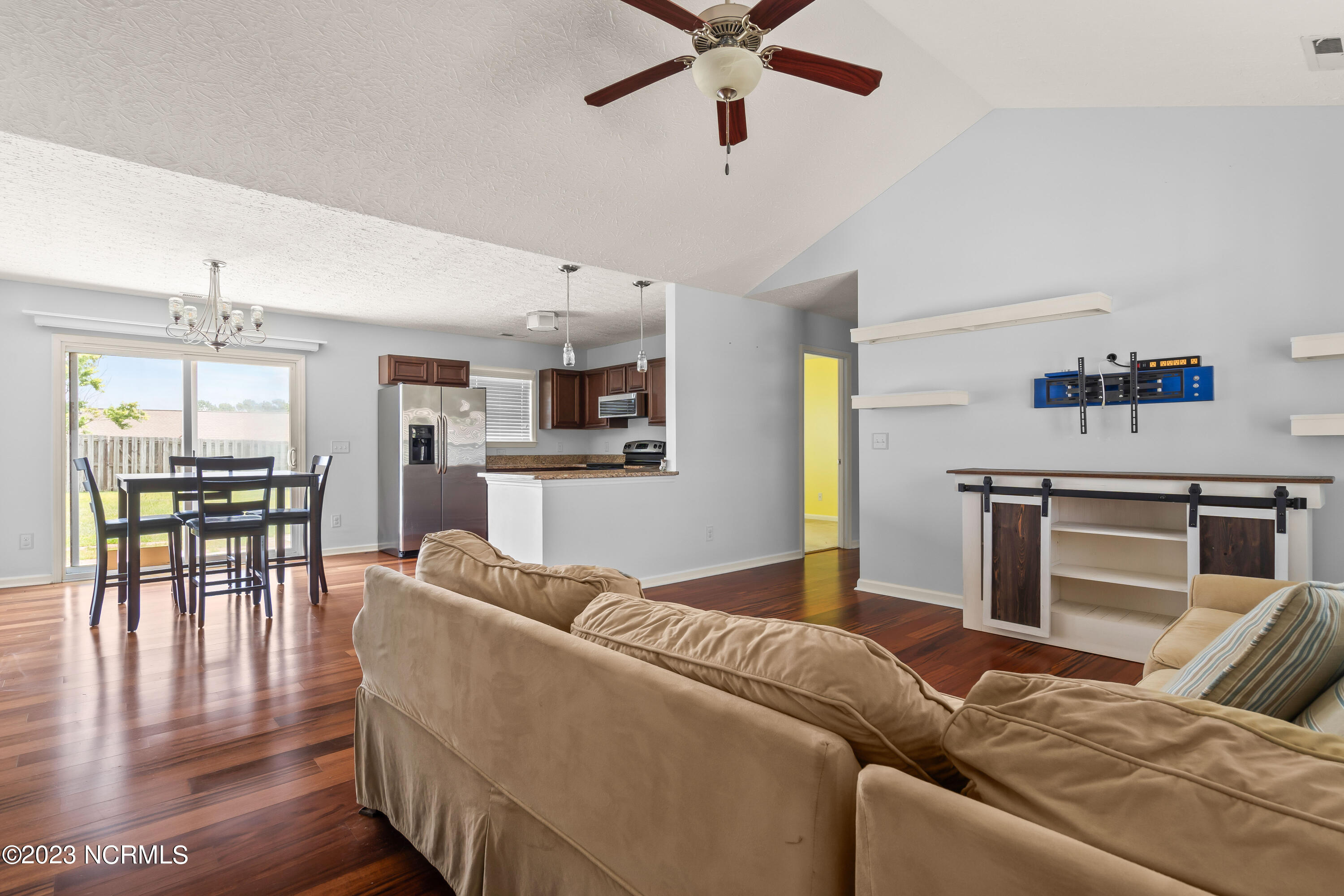 216 Belvedere Drive Holly Ridge, NC 28445 - Photo 4 of 37 4