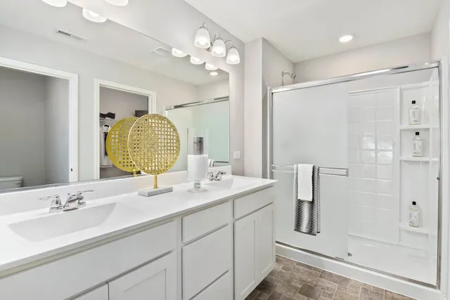 $384,990 | 6912 Willow Drive, Wonder Lake, IL 60097