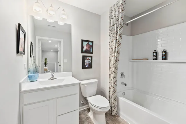 $384,990 | 6912 Willow Drive, Wonder Lake, IL 60097