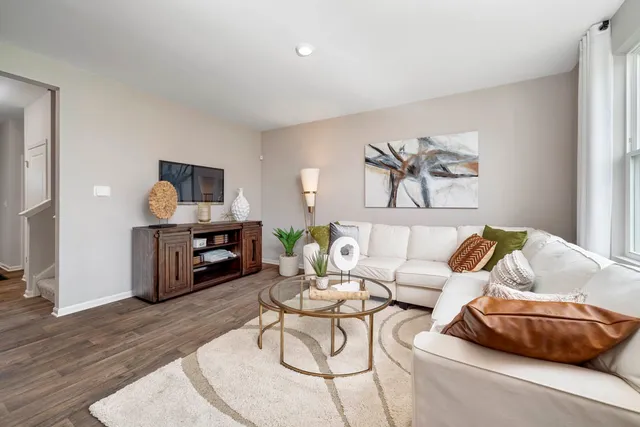 $384,990 | 6912 Willow Drive, Wonder Lake, IL 60097