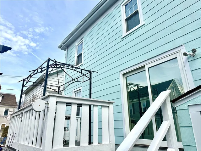 $3,300 | 5 Byrnes Street, Newport, RI 02840