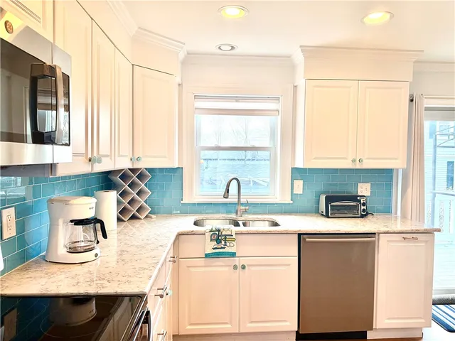 $3,300 | 5 Byrnes Street, Newport, RI 02840