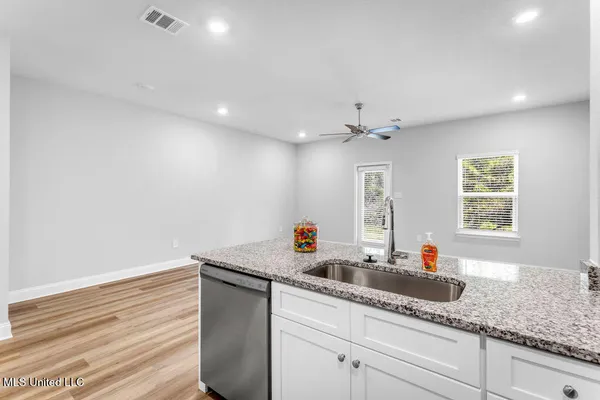 $1,850 | 12276 Frazier Lane, Gulfport, MS 39503