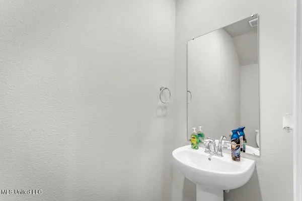 $1,850 | 12276 Frazier Lane, Gulfport, MS 39503