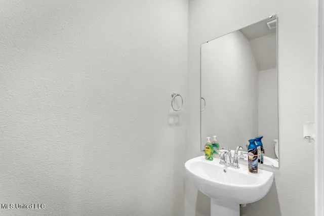 $1,850 | 12276 Frazier Lane, Gulfport, MS 39503