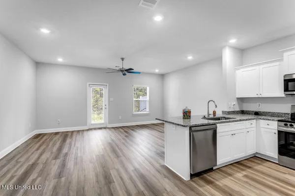 $1,850 | 12276 Frazier Lane, Gulfport, MS 39503