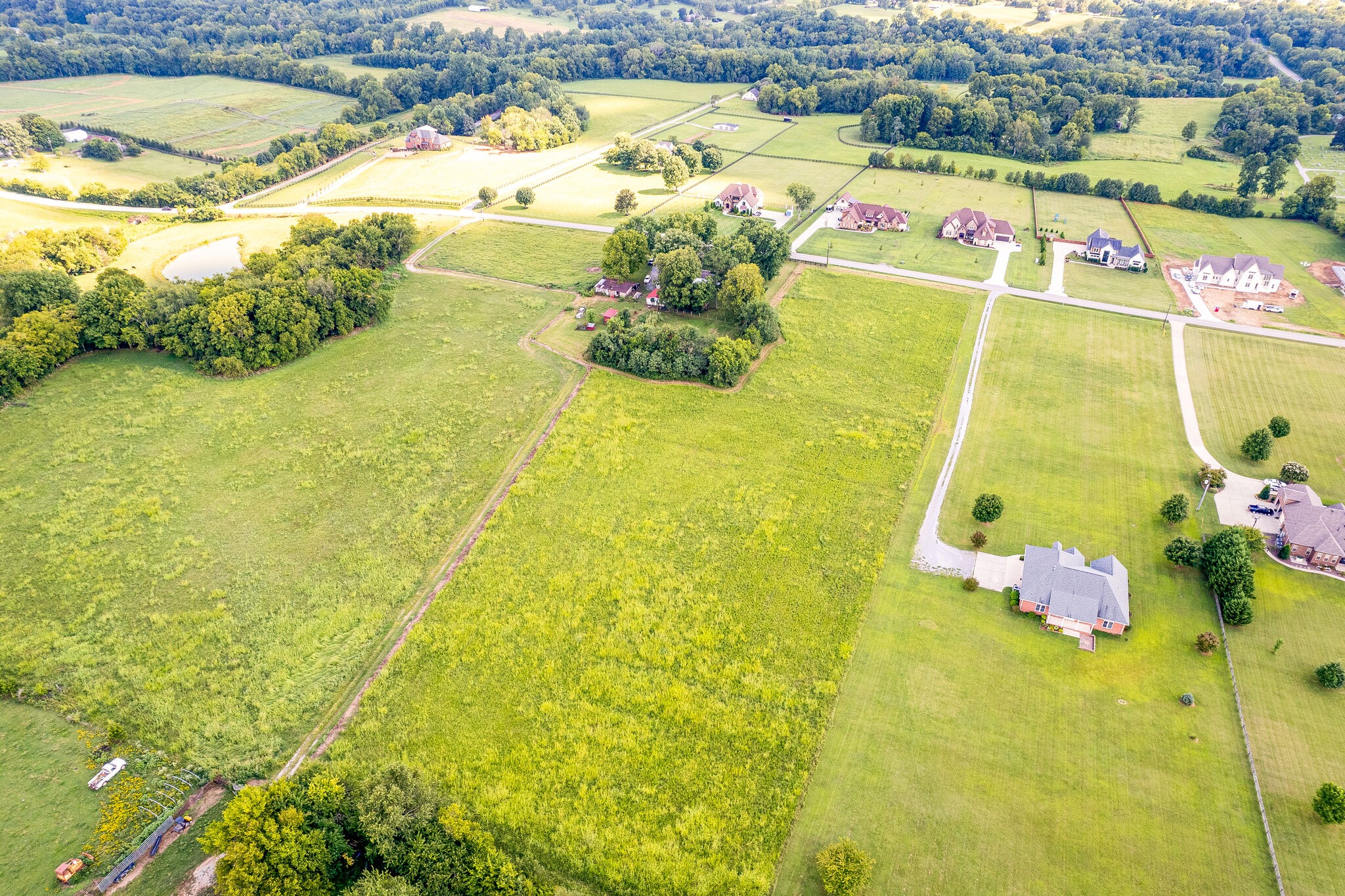 0 Spanntown Road Arrington, TN 37014 - Photo 4 of 5 a bathroom with a tub