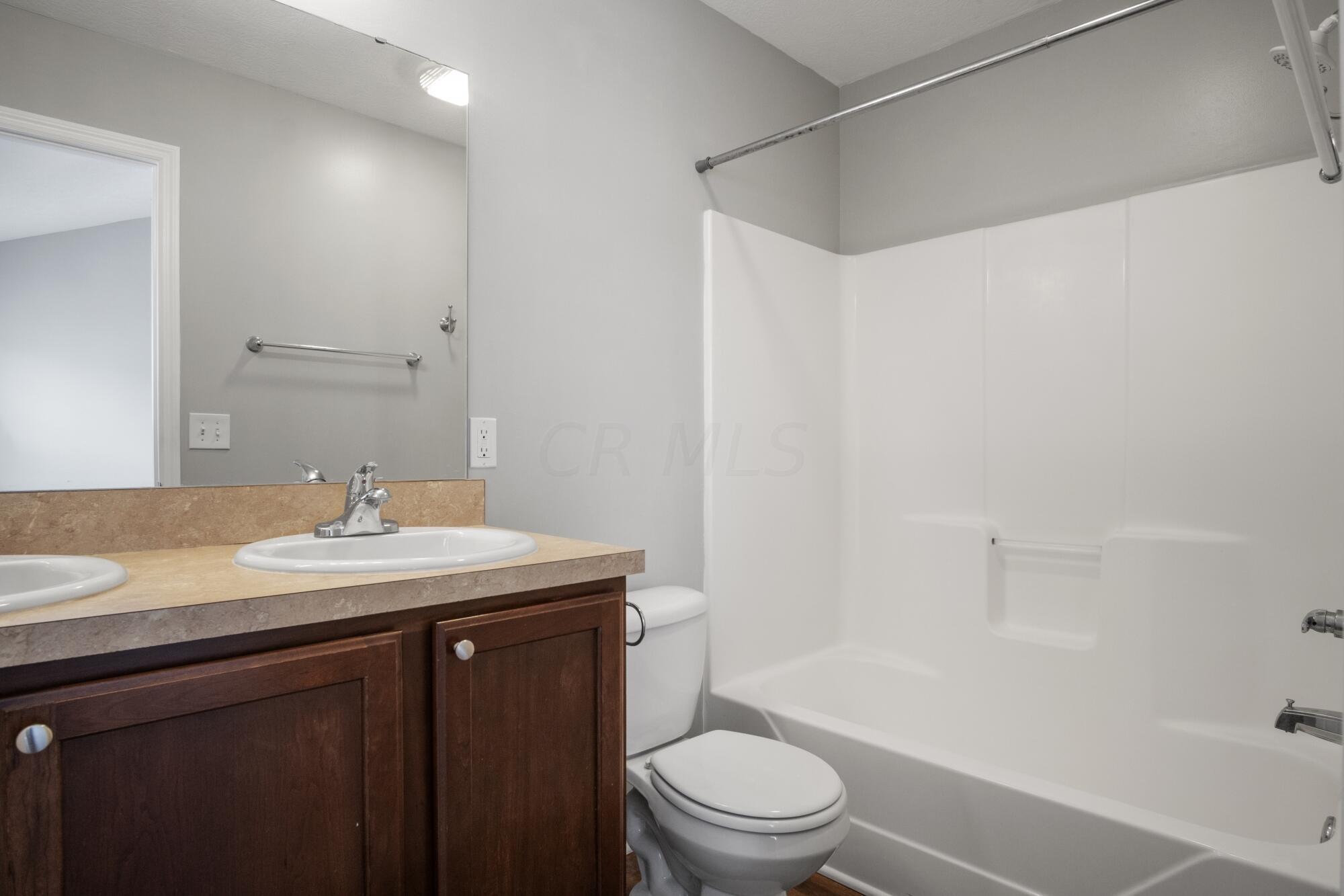 587 Lazelle Road Westerville, OH 43081 - Photo 17 of 25 028-587 Lazelle Rd