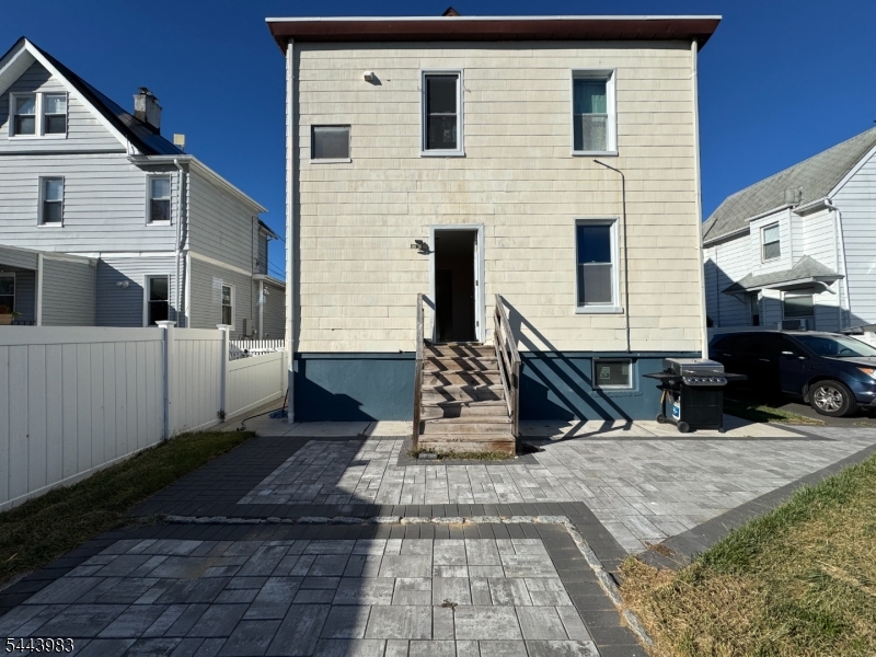 16 Walnut Terrace Bloomfield, NJ 07003 - Photo 2 of 7