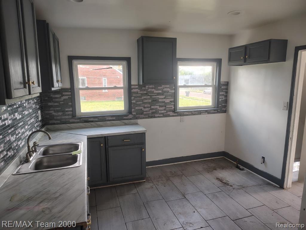 8860 Appoline Street Detroit, MI 48228 - Photo 9 of 45