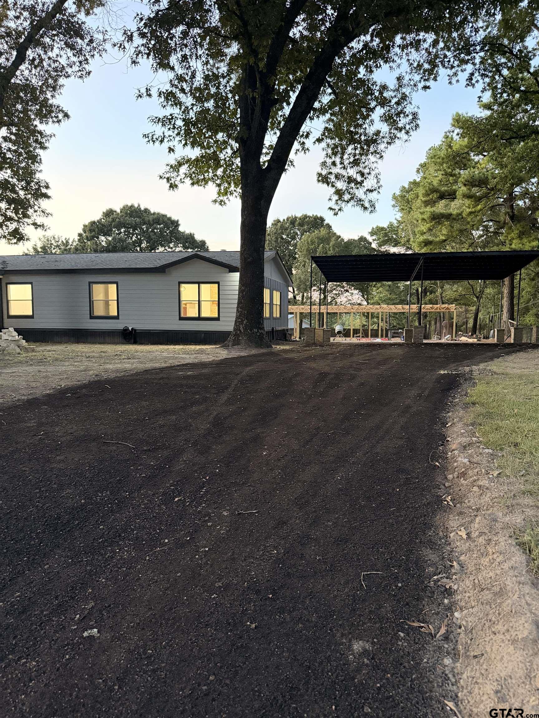 5611 Holiday Hills Road Tyler, TX 75708 - Photo 2 of 33 Gallery Image 2