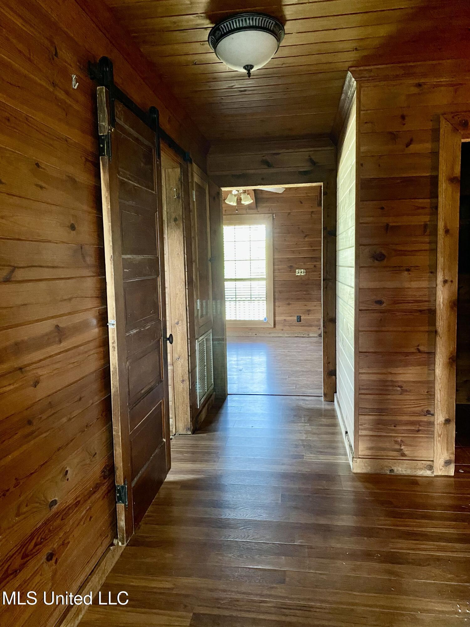 92 Dove Ridge Road Carriere, MS 39426 - Photo 12 of 51 10 Hallway, IMG_4835