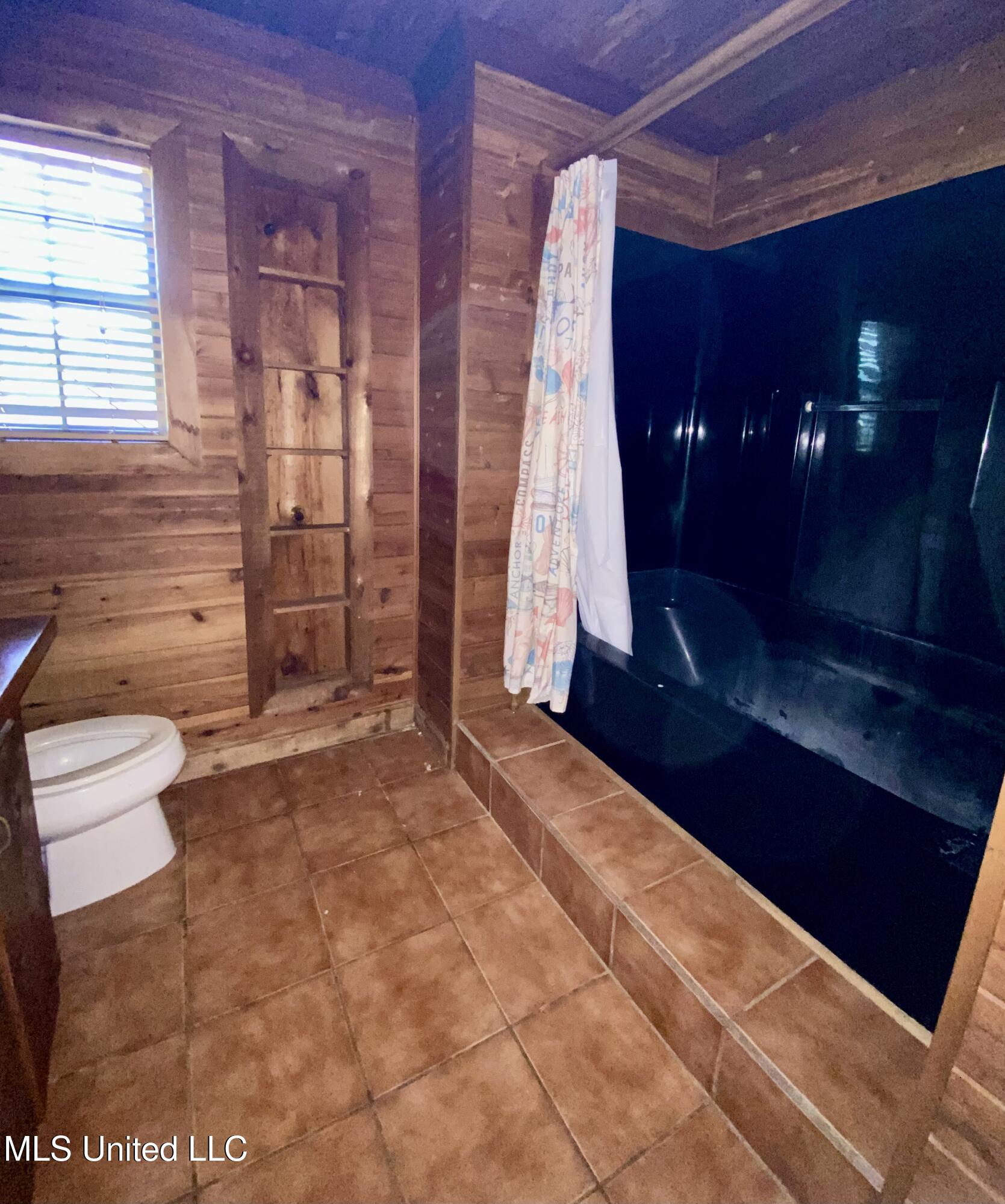 92 Dove Ridge Road Carriere, MS 39426 - Photo 26 of 51 22 Bathroom, IMG_4864