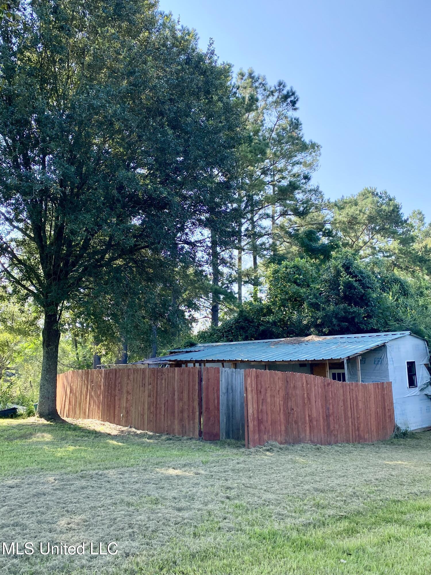 92 Dove Ridge Road Carriere, MS 39426 - Photo 45 of 51 29 Chicken Coop, IMG_4819