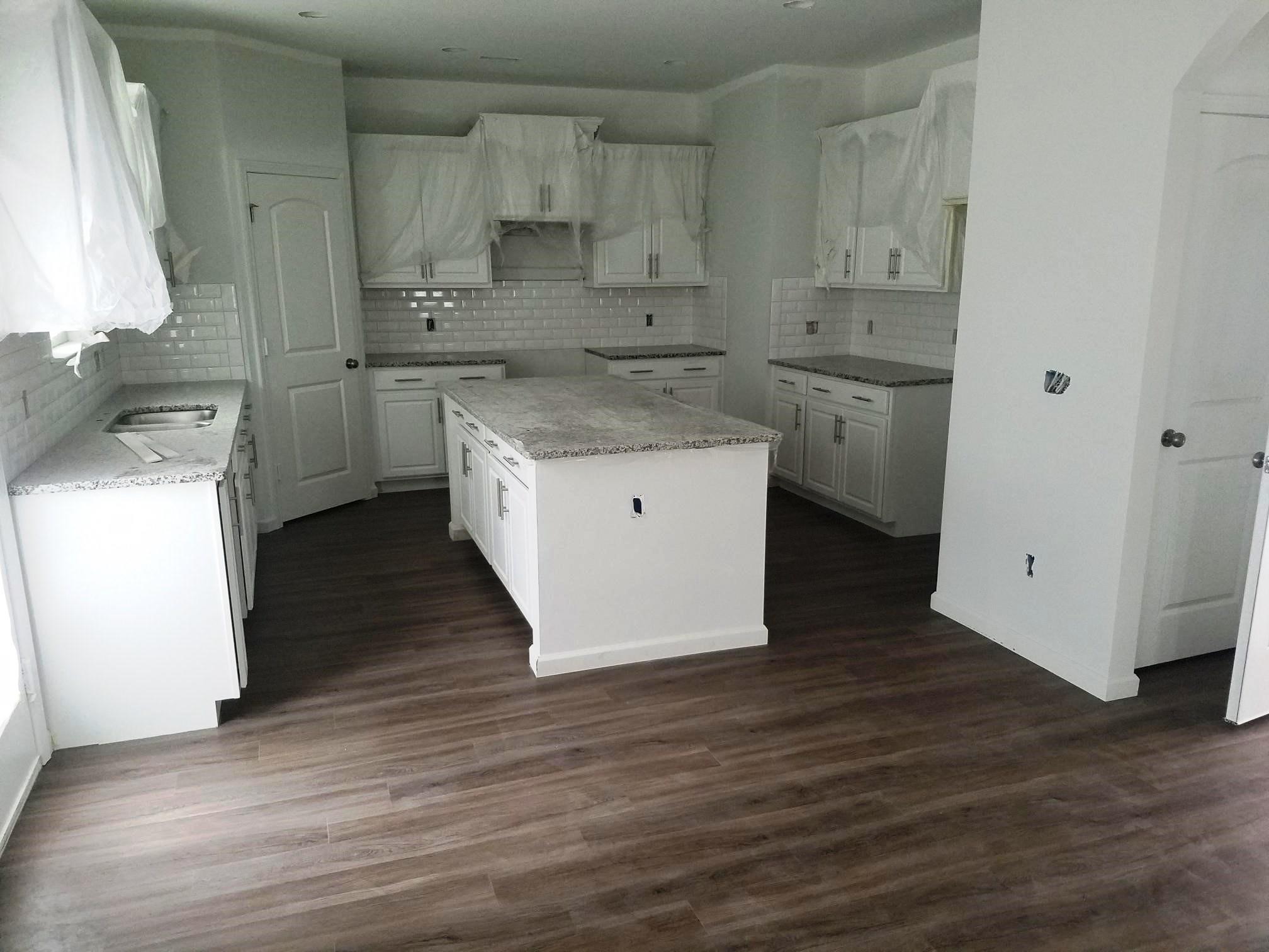 213 Saxony Loop Summerville, SC 29486 - Photo 4 of 12 Kitchen