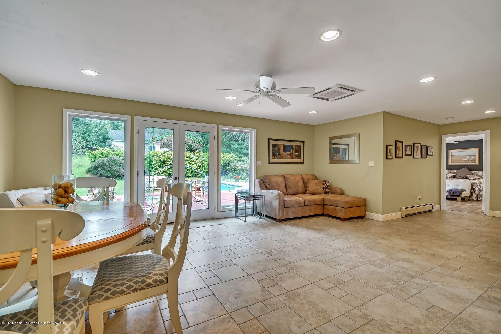 22 Moore Road Marlboro, NJ 07746 - Photo 15 of 47 27