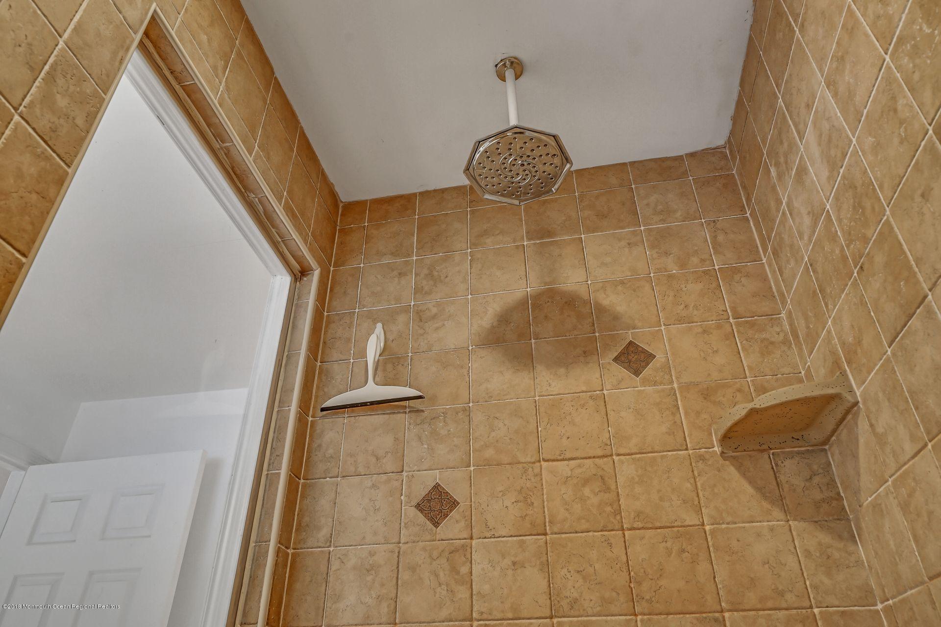 22 Moore Road Marlboro, NJ 07746 - Photo 26 of 47 35