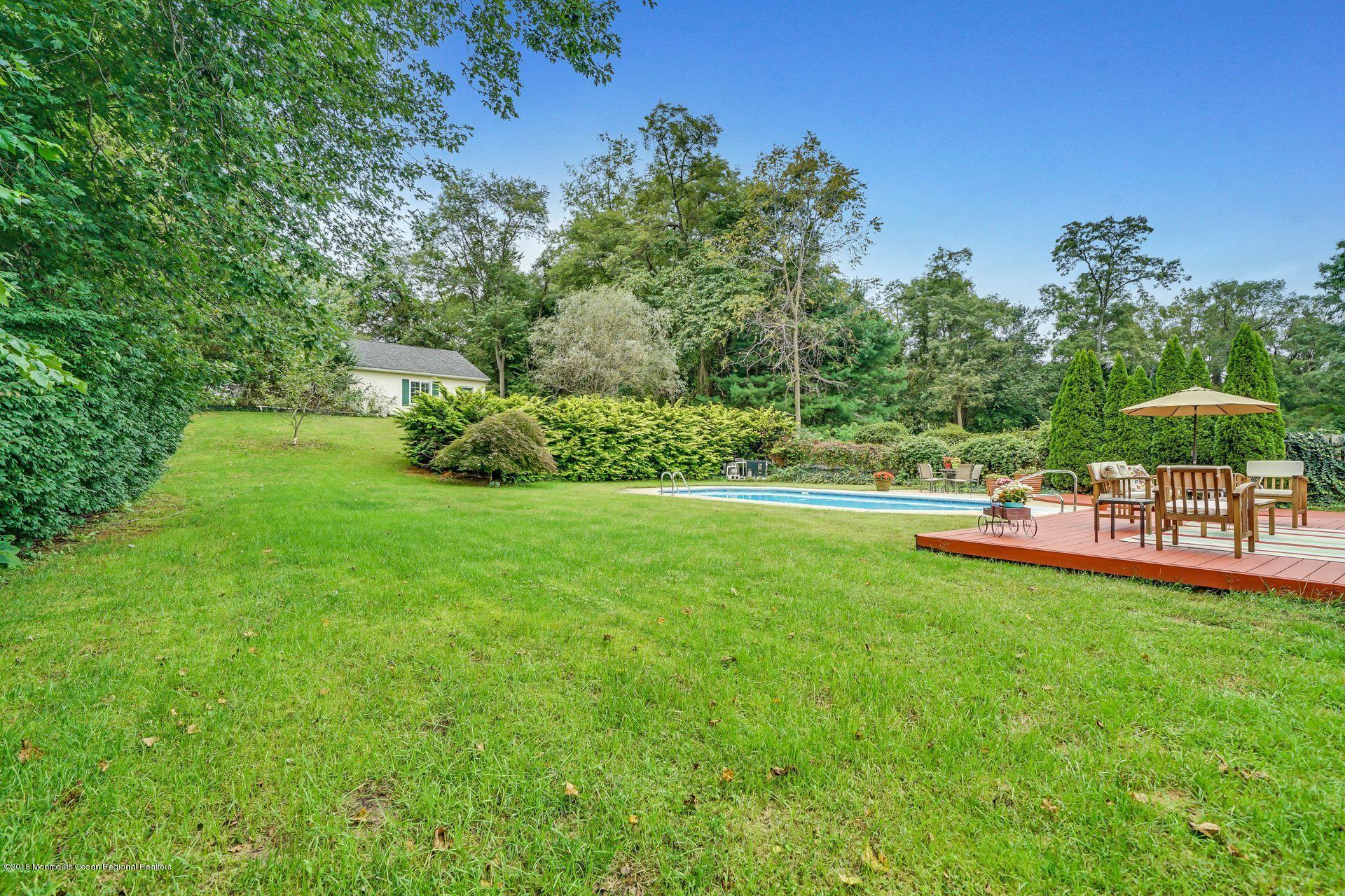 22 Moore Road Marlboro, NJ 07746 - Photo 43 of 47 52