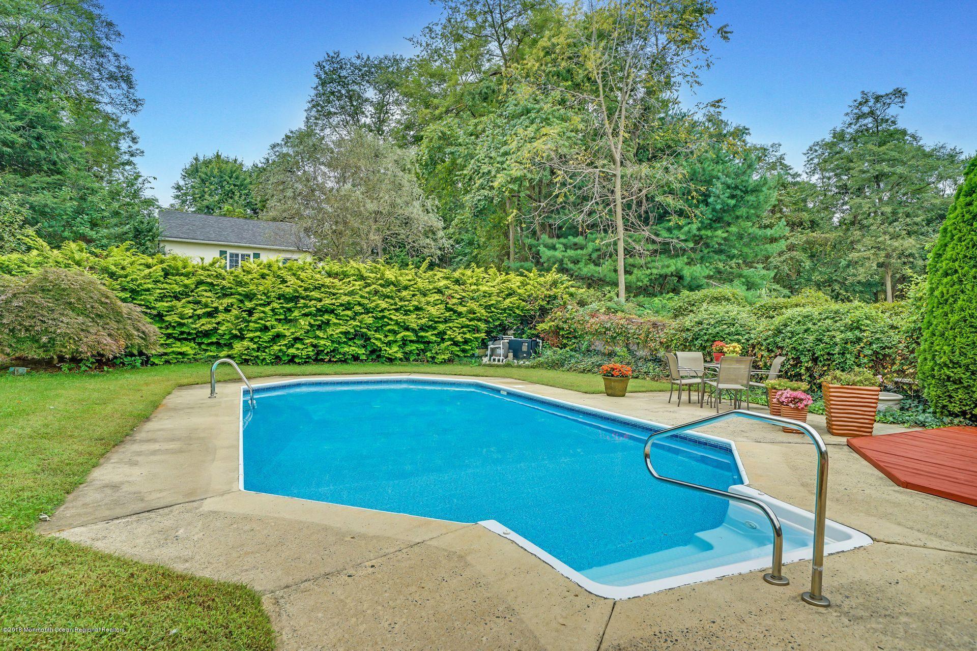 22 Moore Road Marlboro, NJ 07746 - Photo 44 of 47 53