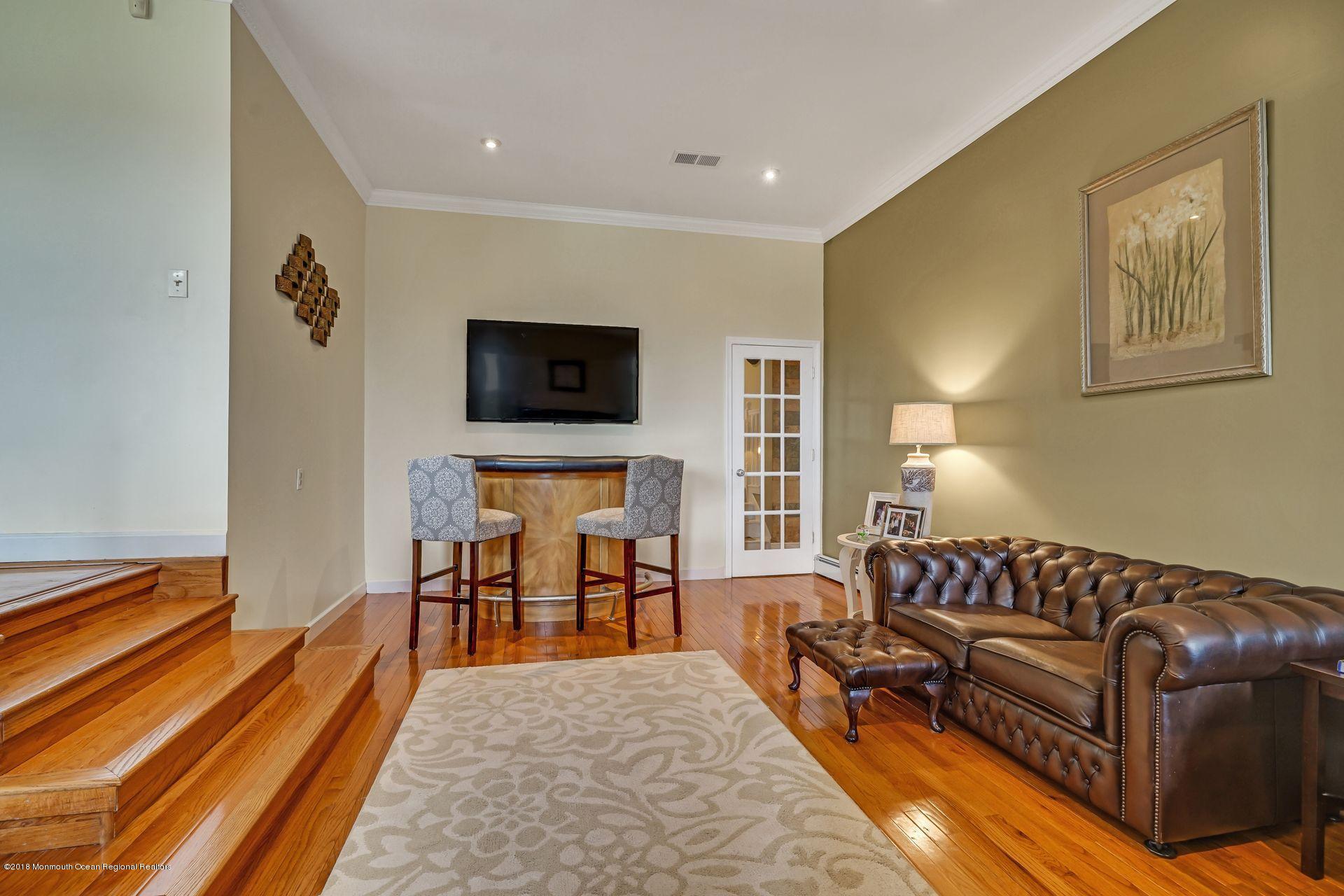 22 Moore Road Marlboro, NJ 07746 - Photo 6 of 47 17