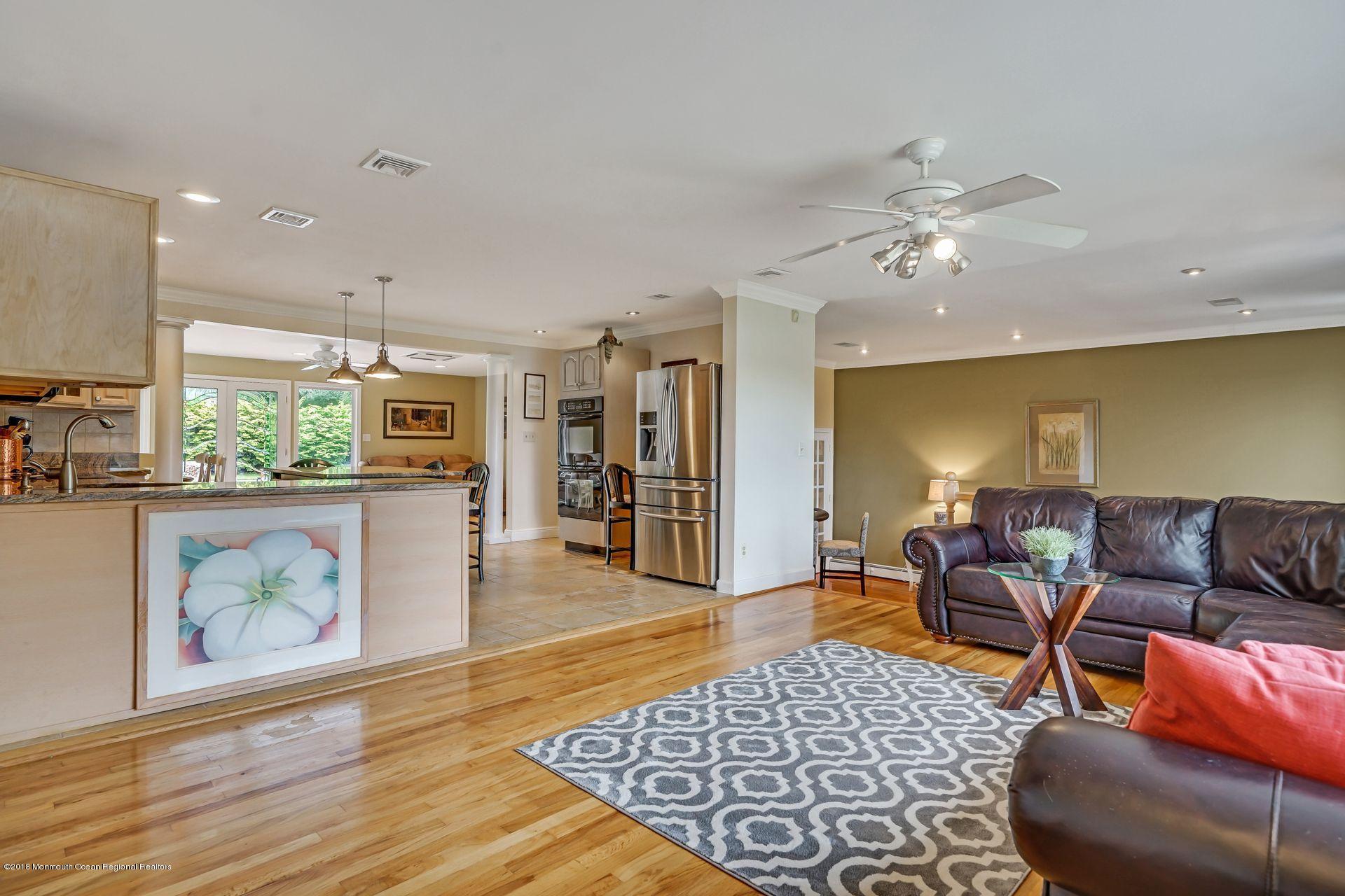 22 Moore Road Marlboro, NJ 07746 - Photo 7 of 47 18