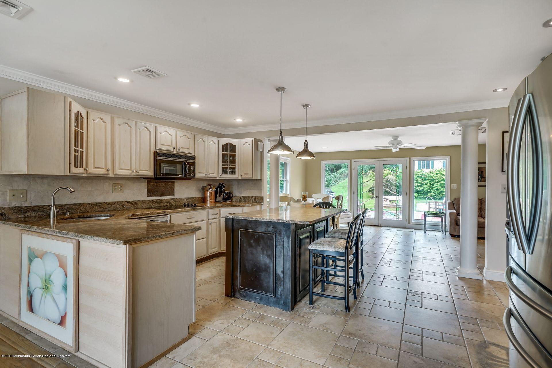 22 Moore Road Marlboro, NJ 07746 - Photo 9 of 47 20