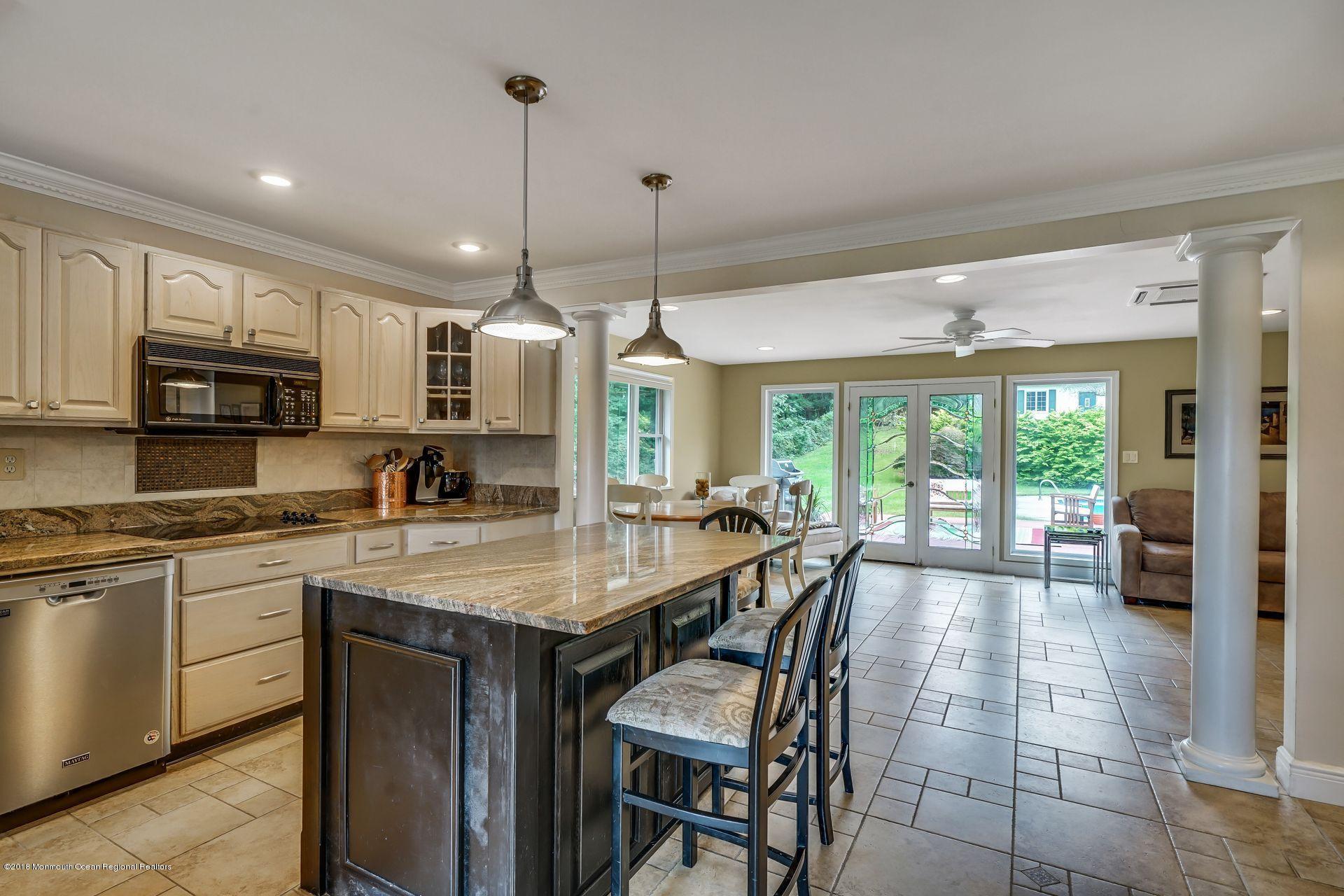 22 Moore Road Marlboro, NJ 07746 - Photo 10 of 47 21