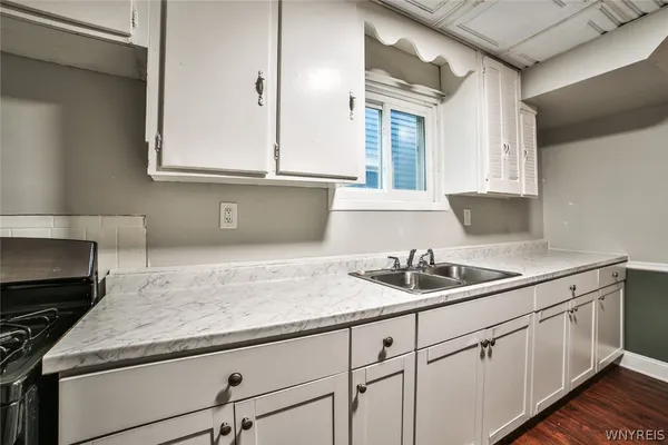 $220,000 | 1332 West Avenue, Buffalo, NY 14213