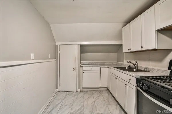 $220,000 | 1332 West Avenue, Buffalo, NY 14213