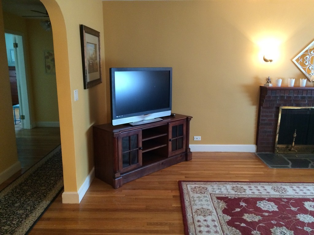 24 Elliott Road Everett, MA 02149 - Photo 8 of 27 Gallery Image 8