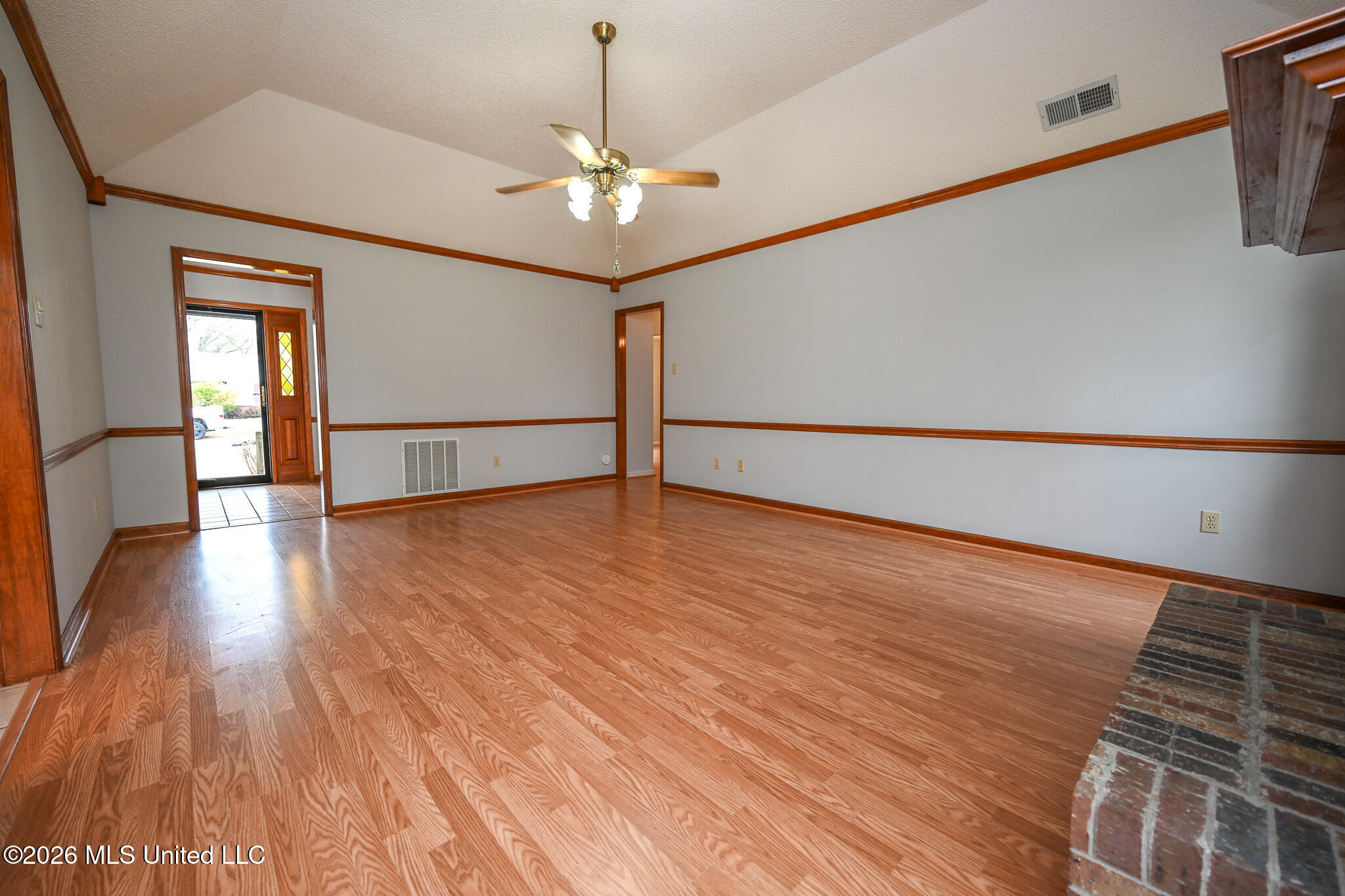 7103 Larkfield Road Olive Branch, MS 38654 - Photo 12 of 47 Living Room
