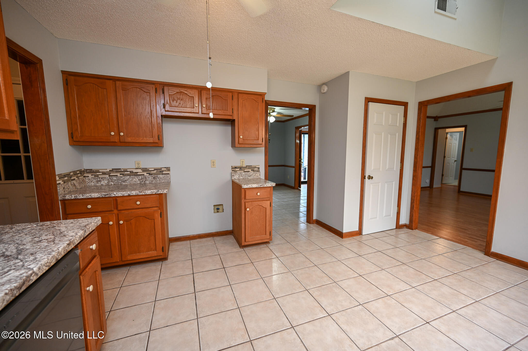 7103 Larkfield Road Olive Branch, MS 38654 - Photo 16 of 47 Kitchen