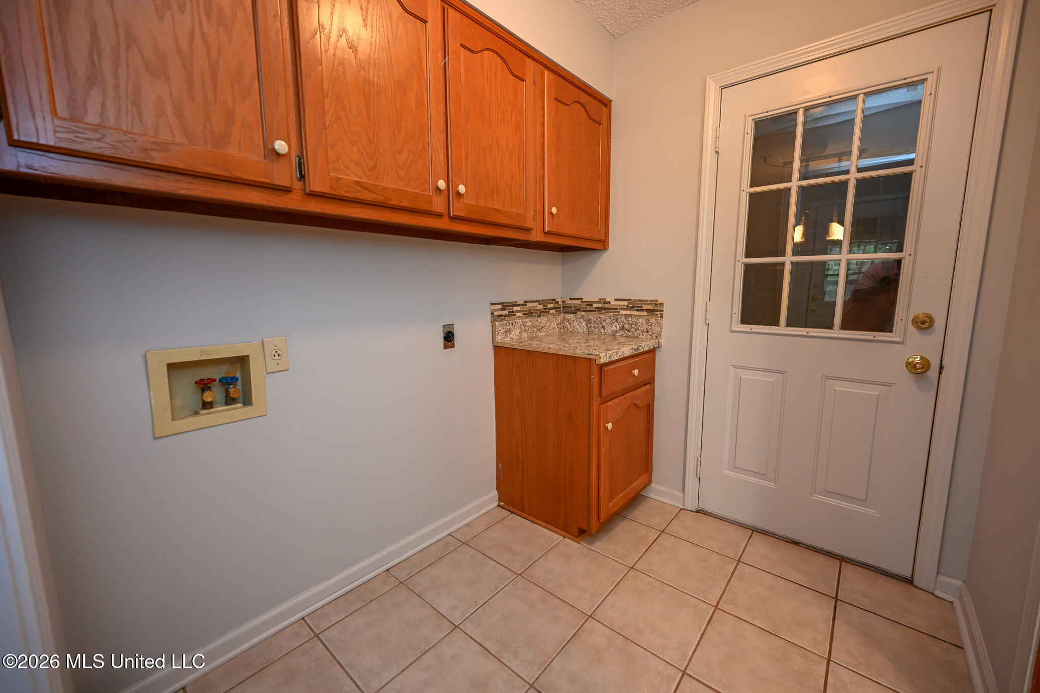 7103 Larkfield Road Olive Branch, MS 38654 - Photo 18 of 47 Laundry Area