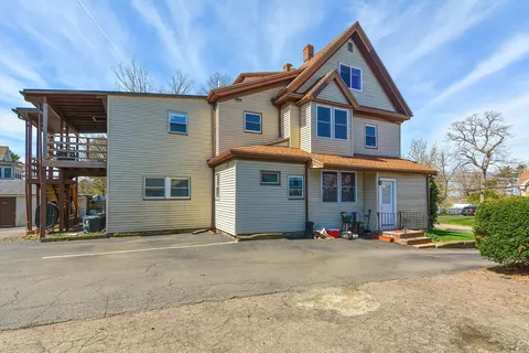 $2,600 | 289 Walnut Street, Unit 1, Stoughton, MA 02072