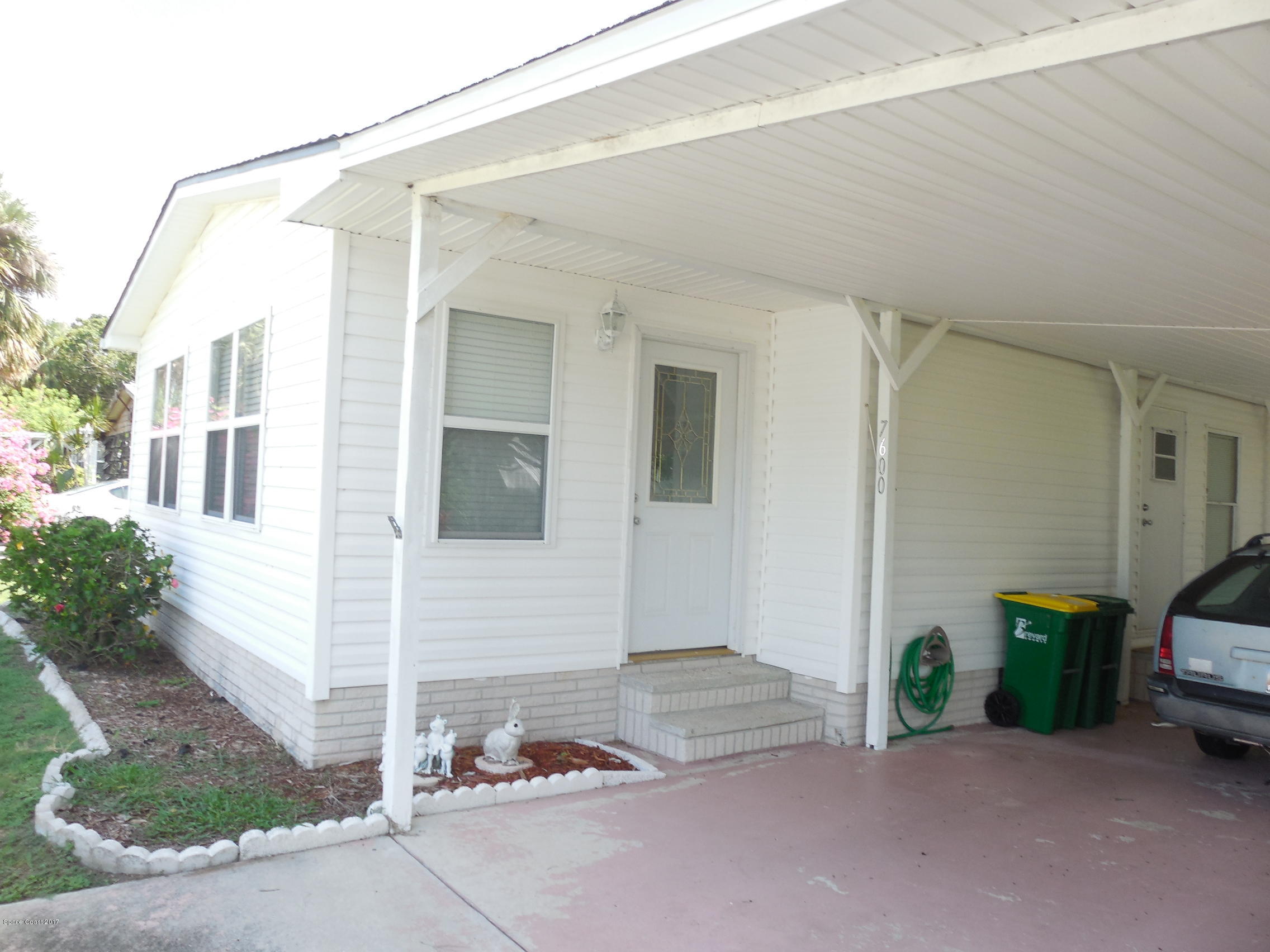 7600 Blackhawk Road Micco, FL 32976 - Photo 3 of 39 7600 Blackhawk 026