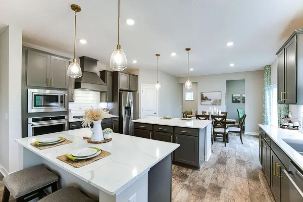 $659,990 | 1725 Oak Creek Pass, Chaska, MN 55318