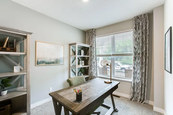 $659,990 | 1725 Oak Creek Pass, Chaska, MN 55318